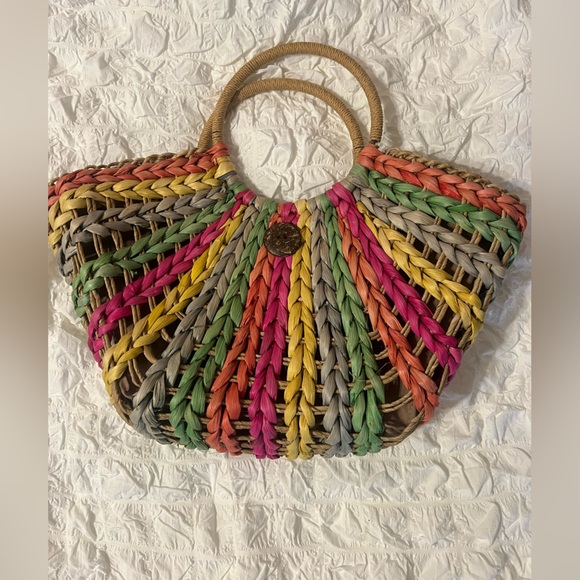 Red and Pink Woven Tote with Wooden Handles - Picture 3 of 7